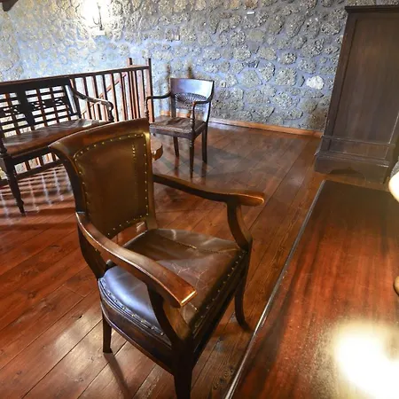 게스트하우스 페라 알로니아 Kato Sinikia Trikalon