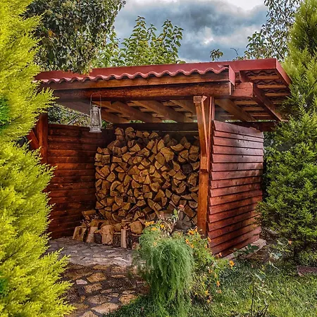 Pera Alonia Vendégház